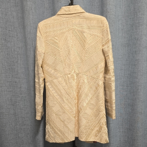 Luxurious Cream Brocade Textured Women's Blazer By Khaadi Size 10 - Picture 12 of 16
